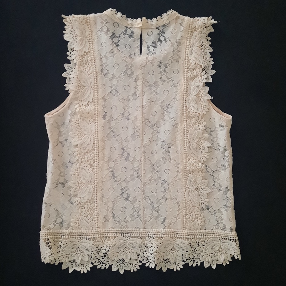 Cute top size Medium from Stradivarius
